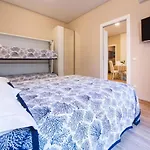 Sea Apartman *